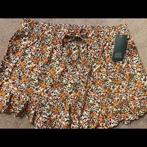 High-Rise Ruffle Soft Shorts